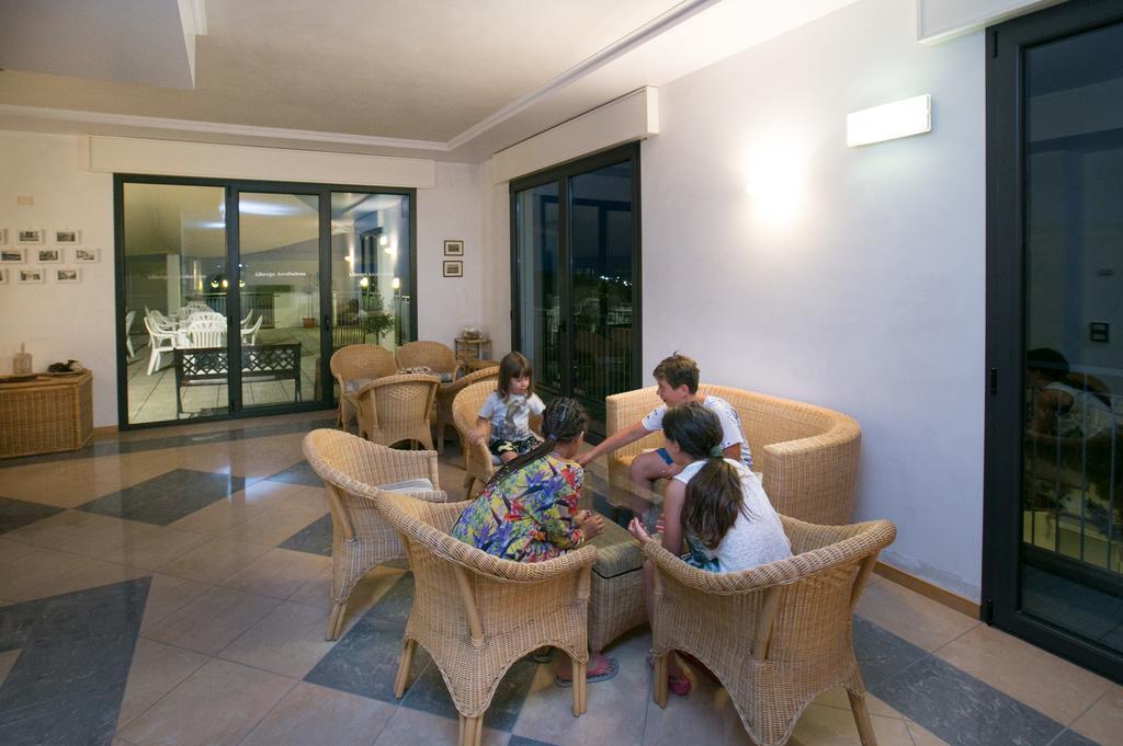 Albergo Arcobaleno Sottomarina Exterior foto