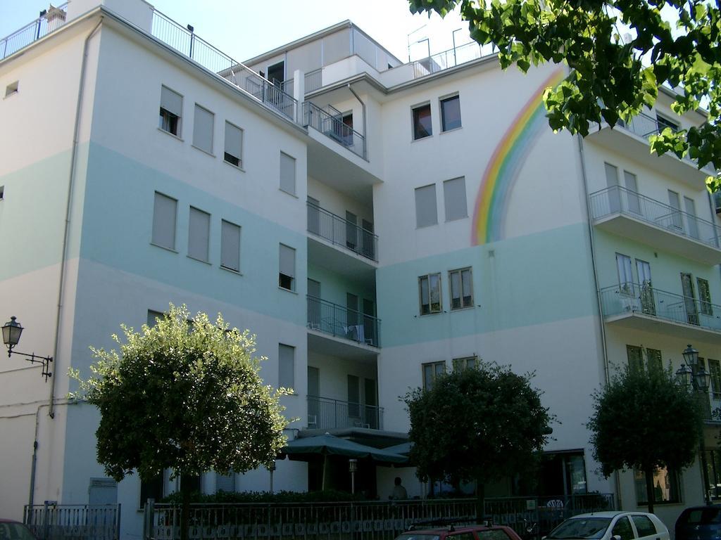 Albergo Arcobaleno Sottomarina Exterior foto
